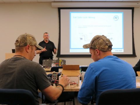 Roger Schmidt from ASSA ABLOY instructs technicians